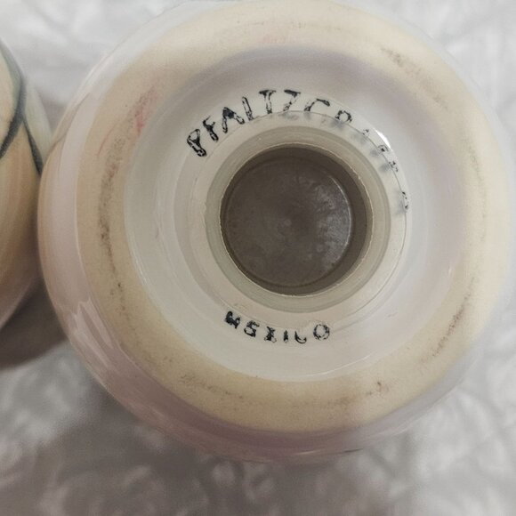 Pfaltzgraff Tango Salt Pepper Shakers 2.5" handpainted pottery vintage botanical - Picture 5 of 7